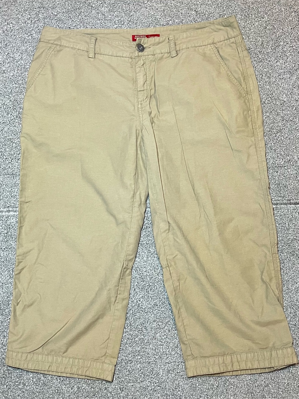 Eastern Mountain Sports Capri Pants Womens Size 12 Beige Hiking Outdoor